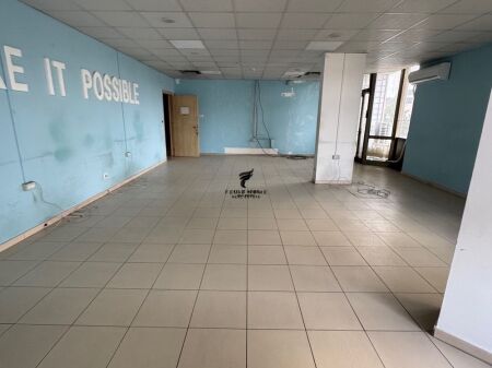 UFFICIO IN AFFITTO 200 M2 BLLOK 300.000 LEKE FH-85995