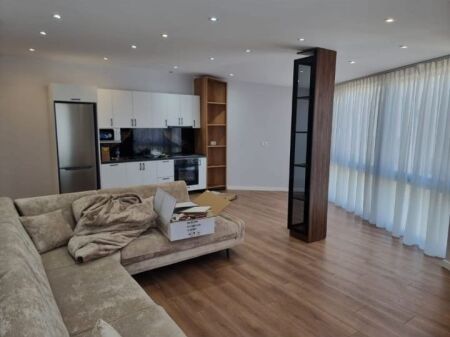 Jepet Kate Vile me qera ne zonen e Paskuqanit afer Unazes se Madhe  ID: 5257
