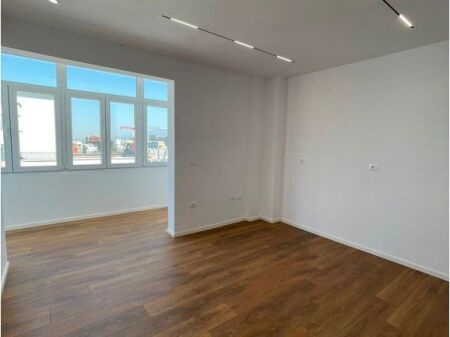 In vendita, Appartamento 1+1, 21 Dhjetori, Tirane . CITY72306