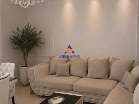 AFFITTASI APPARTAMENTO 3+1+BALCONE "DI FRONTE AL TESORO, FRESK" 500 EURO
