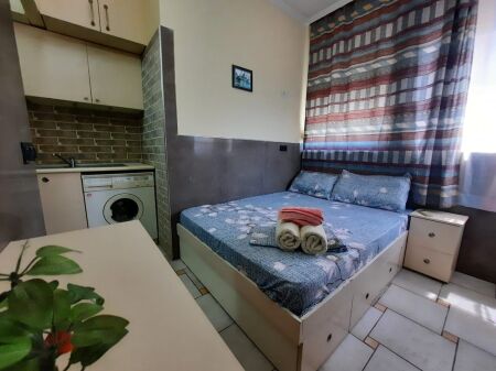 Jepet Garsionere me qera Tek 5 Maji ID: 5261