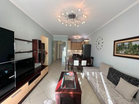 Affitto | Apartament 2 + 1 | Kopshti Botanik | 800 €/mese