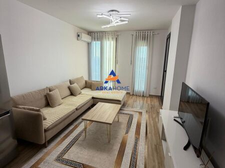 AFFITTASI APPARTAMENTO 1+1+BALCONE "COMPLESSO ZIRCON, PEDIATRIA" 650 EURO