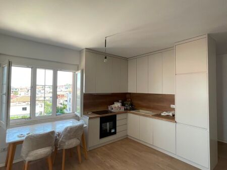 SHITET APARTAMENT 2+1 NE ZONEN E SPITALLES, DURRES