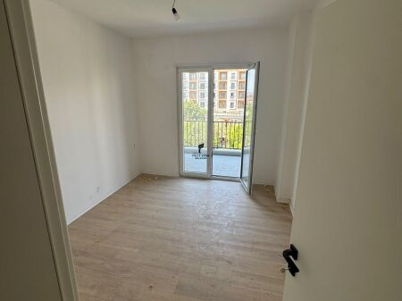 SHITET APARTAMENT 2+1+2 INSTITUT 107.000 EURO FH-86169