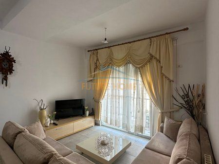 Affitto, Appartamento 1+1, Residenza Eshli, Tirana.