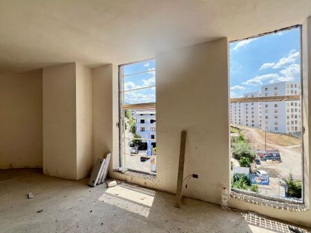 🏠 IN VENDITA: Appartamento 2+1+2 Bagni 📍Ali Demi (Di fronte a Mangalem 21) – 215.000 € – Consegna: 2026 – 4° Piano – 115 m² – Vivere Premium ad Ali Demi 🔥