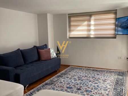 JEPET GARSONIERE DUPLEX ME QERA TE RRUGA DURRESIT 50.000 LEKE