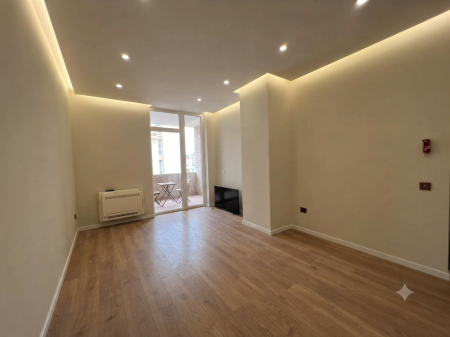 Shitet ,Apartament 1+1, Komuna e Parisit, Tirane