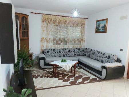 For rent 2+1 Train Station 500 thousand lek