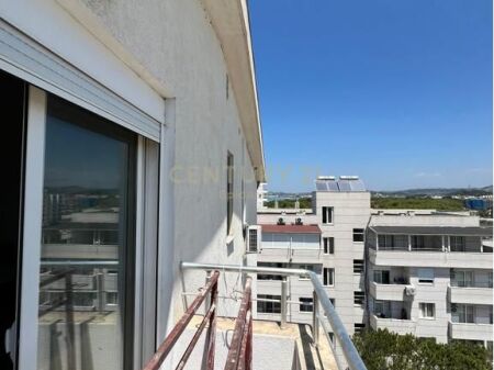Apartament 2+1 per Shitje ne Qerret!