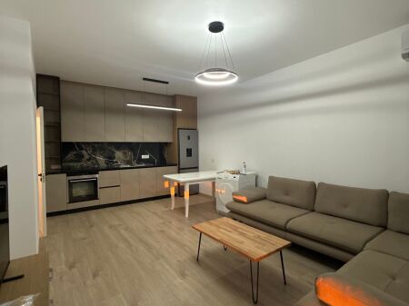 Jepet me Qira Apartament 2+1+2
