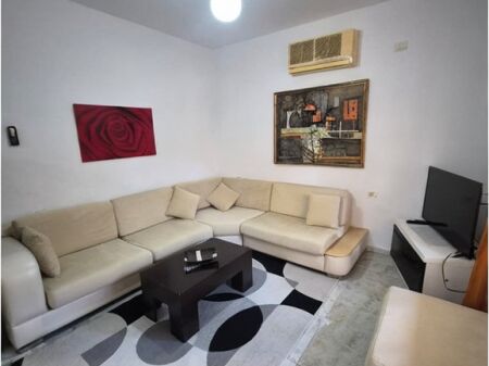 Appartamento 1+1 + Parcheggio nel Cortile - Myslym Shyri