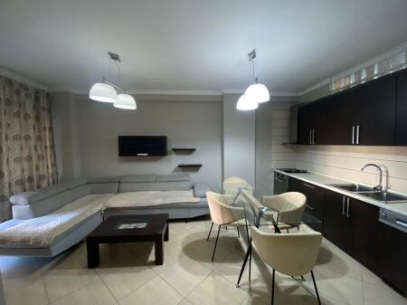 Apartament 2+1 Me Qira Prane Bar Bohemi, Astir
