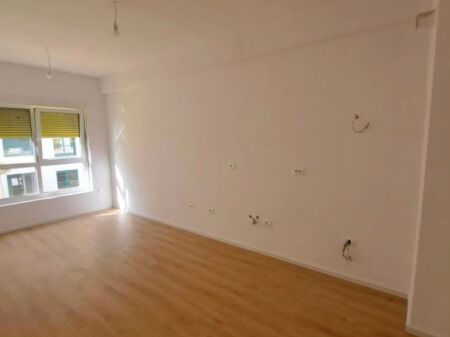 AFFITTASI APPARTAMENTO 1+1 – RESIDENZA KADIU, ALI DEM 📍