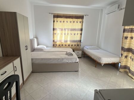GARSIONERE 33000 LEKE.VILAT AMERIKANE