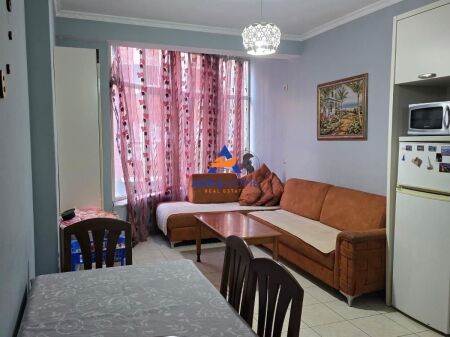 JEPET APARTAMENT 1+1+BALLKON ME QERA "ASTIR" 380 EURO