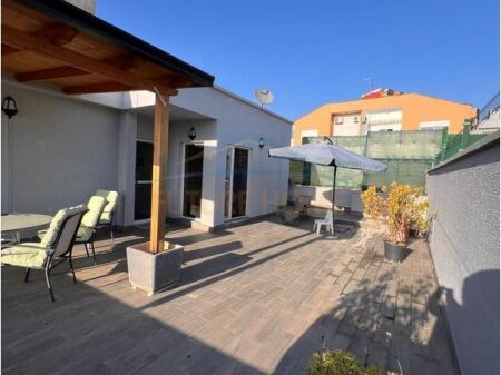 Qera, Penthouse 2+1+2, Mali i Robit, Kavajë