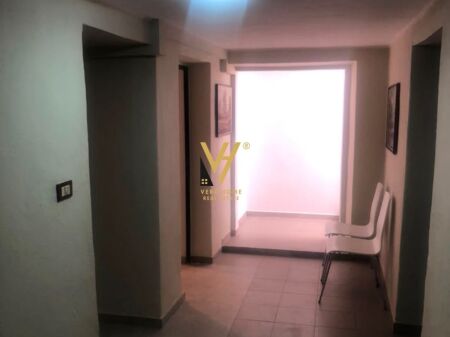 VENDESI MAGAZZINO 11 M2 IN AFFITTO A ISH BLOK 15.000 LEKE