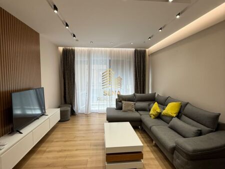 Shitet Apartament 2+1+Blk+2 Wc+ Post Parkimi, Ish Profarma – Xhamllik, 270.400 Euro