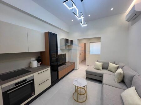 Qera, Apartament 2+1+ Post Parkimi, Rruga e Dibres, Tirane .