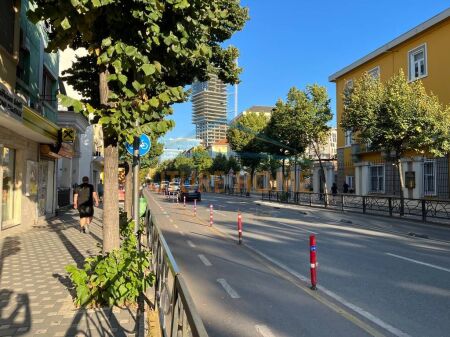 Shitet, Apartament 2+1, Rruga e Durrësit, Tiranë