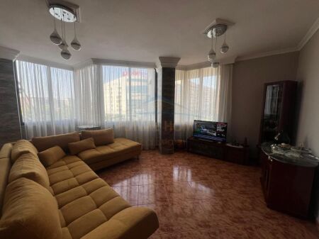 Affitto, Appartamento 2+1, Palazzo con Freccia, Tirana