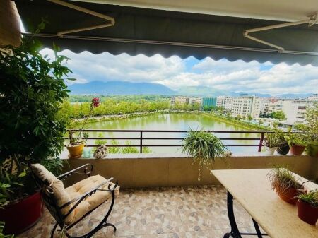 IN AFFITTO APPARTAMENTO CON VISTA SUL LAGO