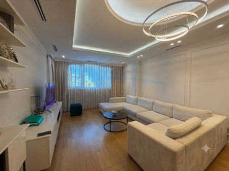 Shitet, Apartament 2+1+2+Depo, Kompleksi "Kika 1", Komuna e Parisit.