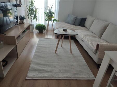 Jepet me qera 2+1 RR. E DIBRES MINISTRIA E MBROJTJES 650 MIJE LEKE
