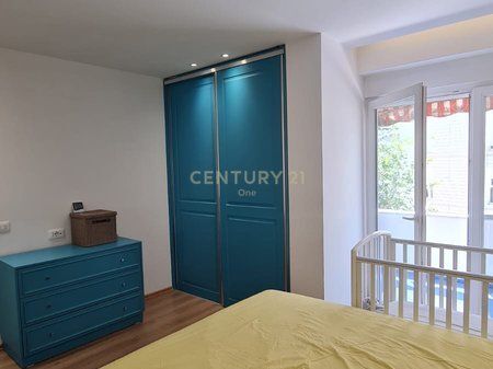 Shitet Apartament 2+1 – Rruga e Elbasanit, Tiranë