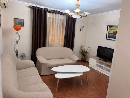 Qera | Apartament 2 + 1 | Shkolla e Bashkuar | 500 €/muaj