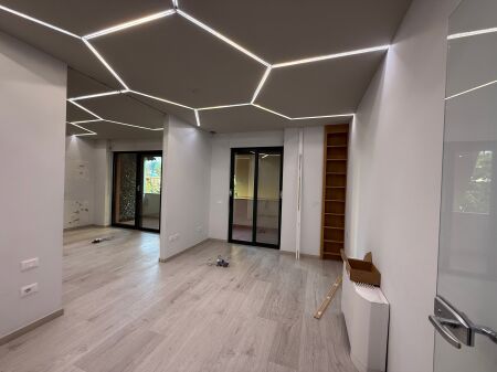 BLOCK BUSINESS PREMISES FOR RENT!