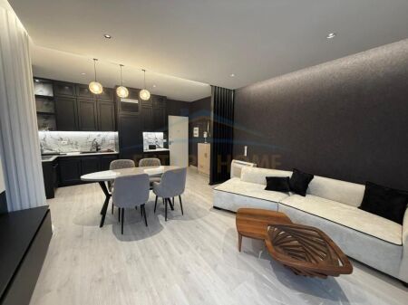 Qira, Apartament 2+1, Rruga e Kavajës, Garden Building, Tiranë.