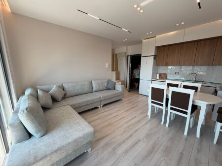📣 AFFITTO SUPER Appartamento 1+1 con posto auto 📍 Via Jordan Misja, Vicino al Complesso Ndregjoni ✨
