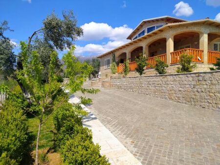 Villa for Rent in Farke