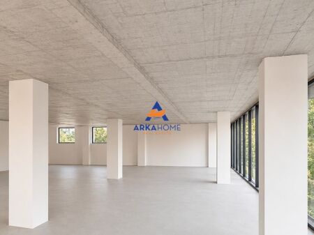 LOCALE COMMERCIALE / UFFICIO IN AFFITTO 1000M2 "SAUK" 10.000 EURO