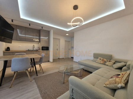 Shitet, Apartament 2+1, Brryli, Tiranë.