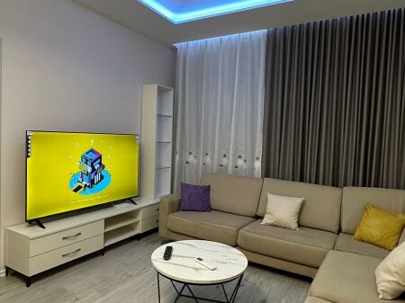 Affittasi 1+1+parcheggio Via Dibra 700€