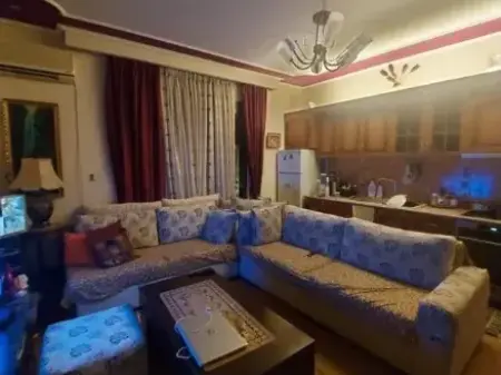 Entrance 2+1 for rent in Kombinat