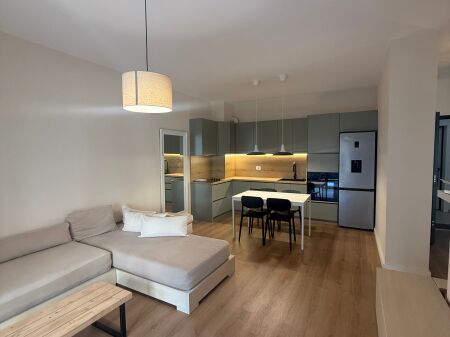 Jepet me Qera Apartament 2+1+2 Aura