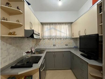 Rent, Business Premises, Neighborhood 17, Durres.