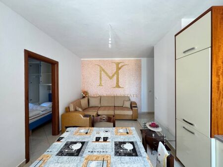 Shitet apartament 2+1 me pamje nga deti në Durrës (zona Plazh Iliria)