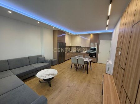 Appartamento 2+2 in Affitto a Kamez Centro, Tirana - 500€