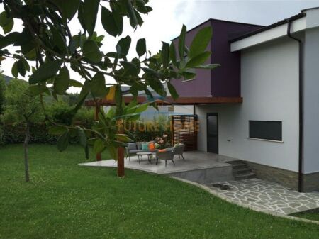 Affitto, Villa su 3 piani, Long Hill Residence, Mullet