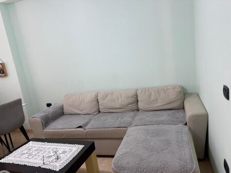 Affitto | Apartament 2 + 1 | Brryli | 500 €/mese
