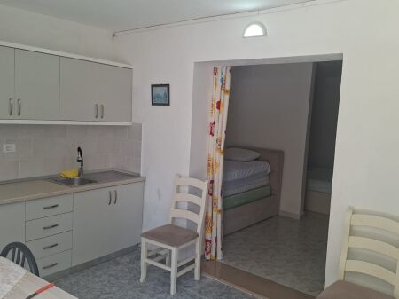 Apartament 1+1 me Qira Afatgjatë – Lungomare, Pas Lokal Taushan