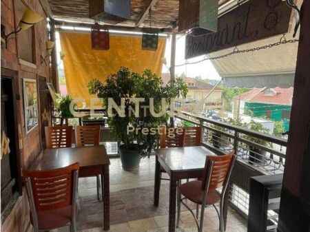 BAR-RESTORANT ME QIRA, VENDOSUR TEK RRETH-RROTULLIMI I SHKOZES!