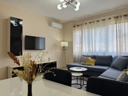 APARTAMENT ME QERA 1+1 YZBERISHT 50.000 LEKE FH-86549
