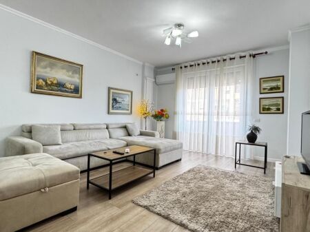 Apartment 1+1 for rent near the Artistic High School